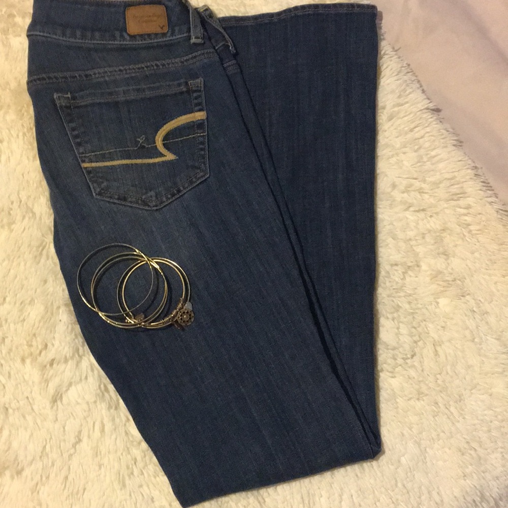 American Eagle Artist Jean sz 6 💜